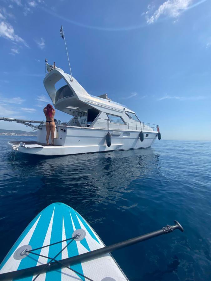 Barco Muy Romantico Con Parking! Сант Адриа де Бесос Екстериор снимка