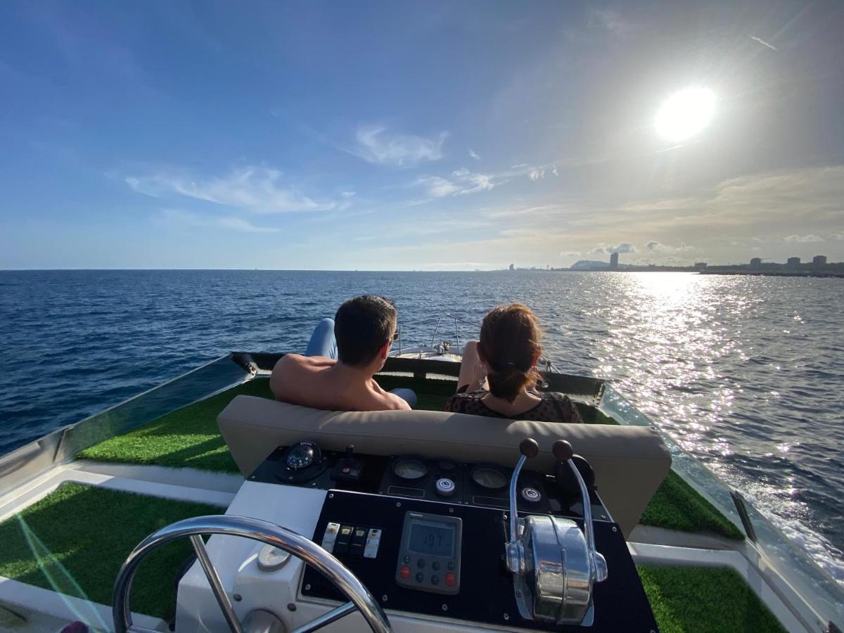 Barco Muy Romantico Con Parking! Сант Адриа де Бесос Екстериор снимка